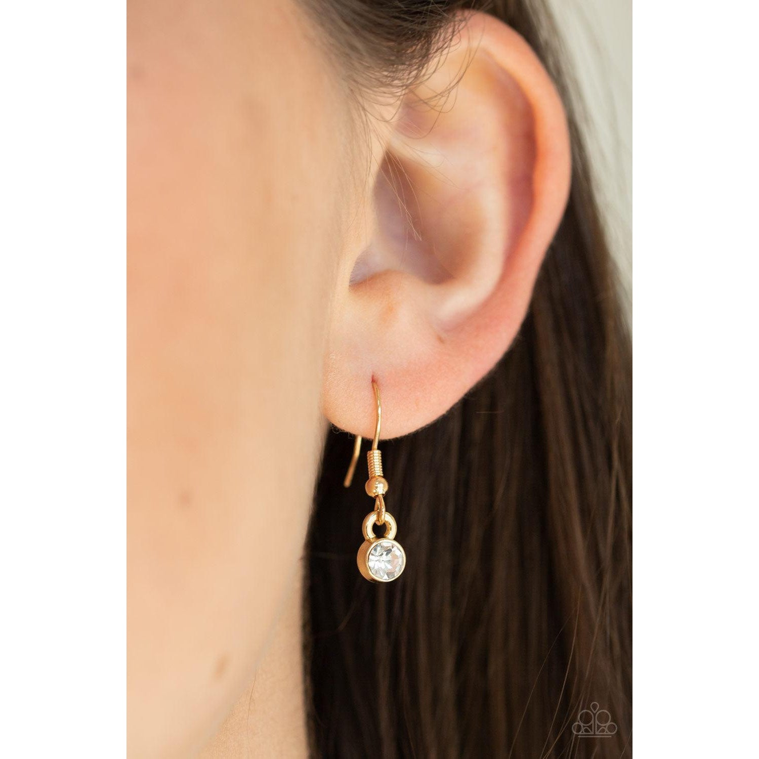 Paparazzi Not A HEIR Out Of Place Gold Necklace & Earrings Set-Necklace-SPARKLE ARMAND