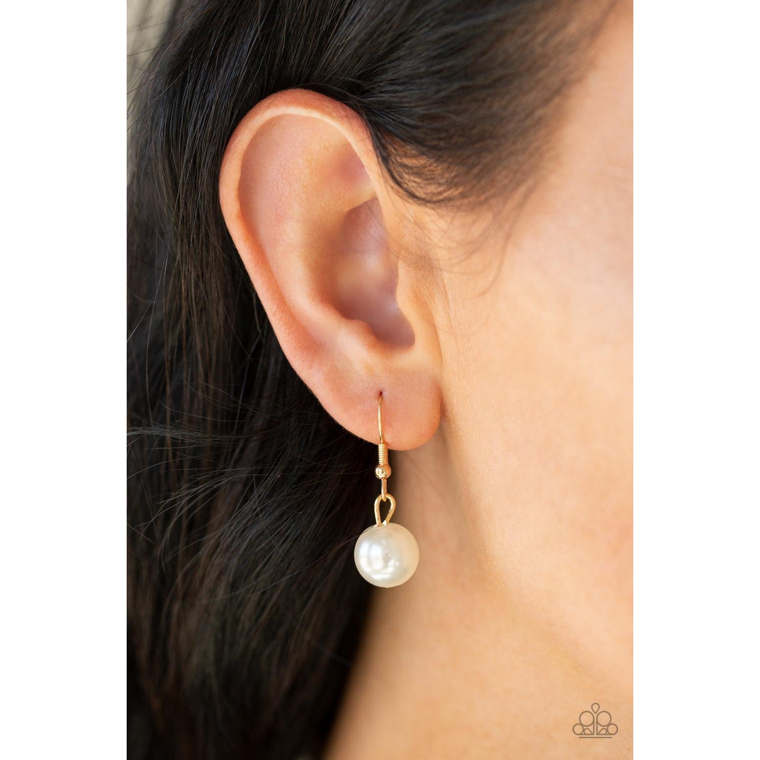 Paparazzi Social Hour - Gold Necklace & Earrings Set-Necklace-SPARKLE ARMAND