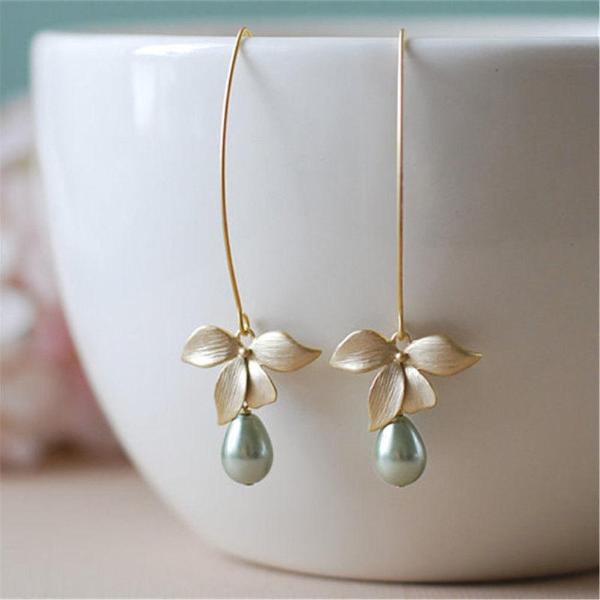 Dangling Sage Green Bead Flower Earring-Earring-SPARKLE ARMAND