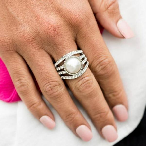 Paparazzi A Big Break Faux Pearl Stretch Ring