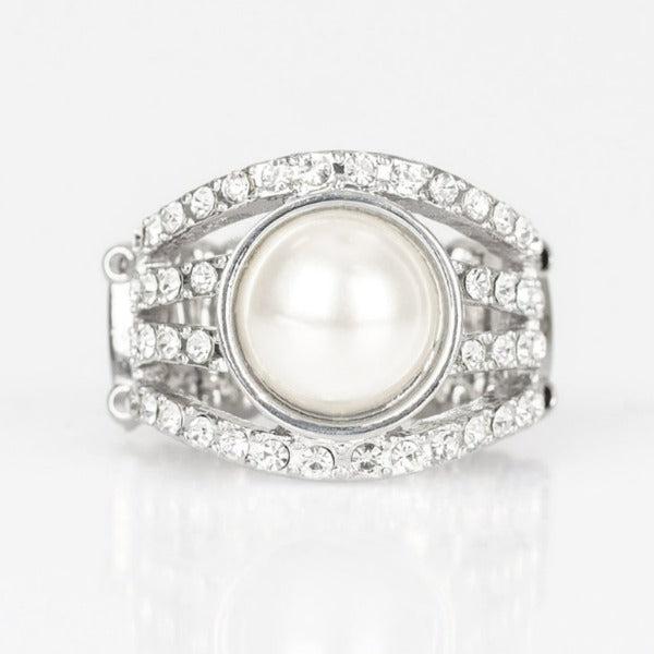 Paparazzi A Big Break Faux Pearl Stretch Ring