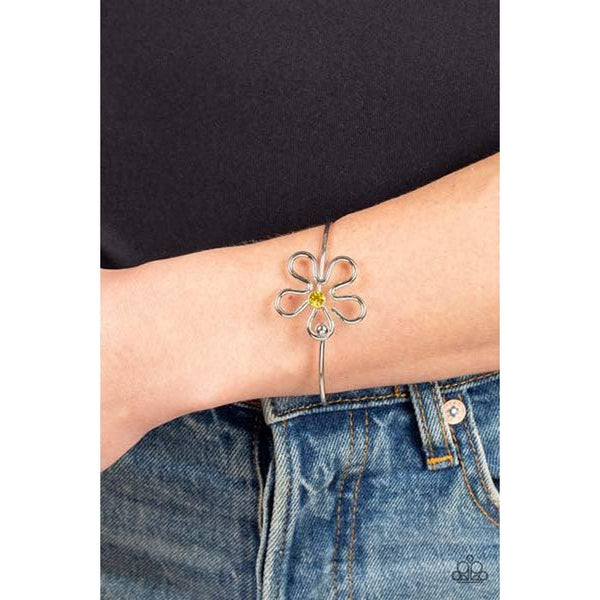 Paparazzi Floral Innovation - Yellow Rhinestone Bracelet
