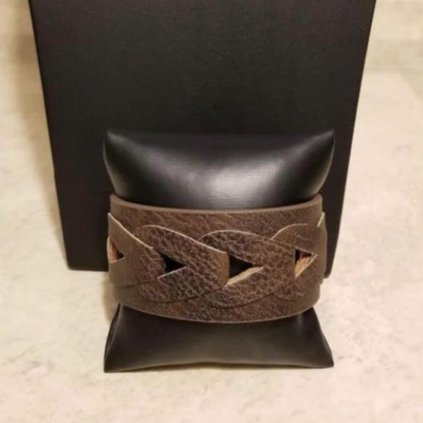 Paparazzi Horse and Carriage Brown Bracelet