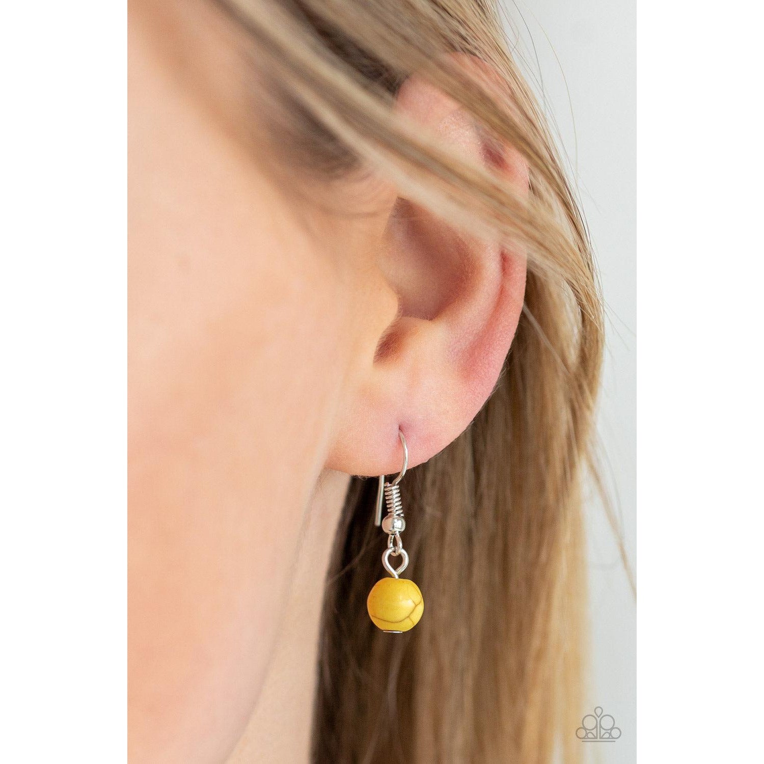 Paparazzi Medallion Meadow Yellow Necklace & Earrings Set
