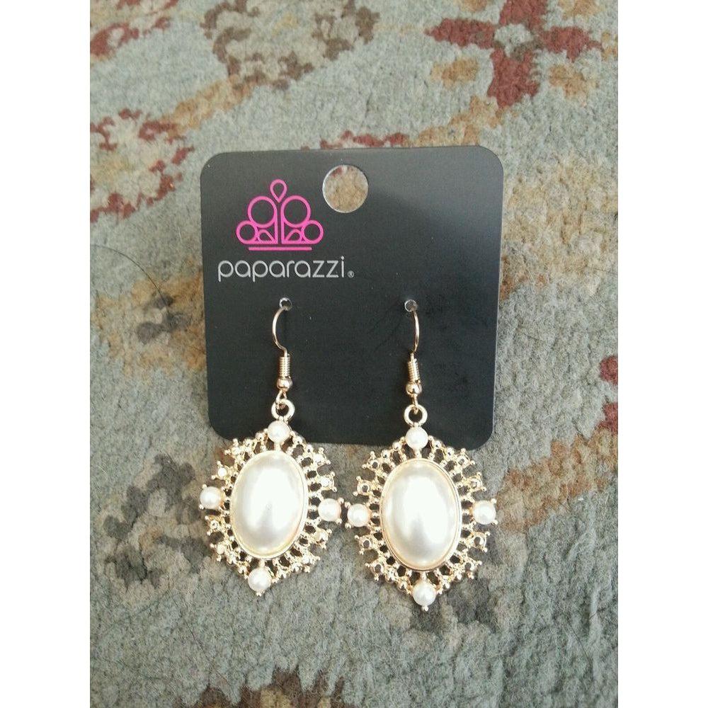 Paparazzi Red Carpet Romance Earrings