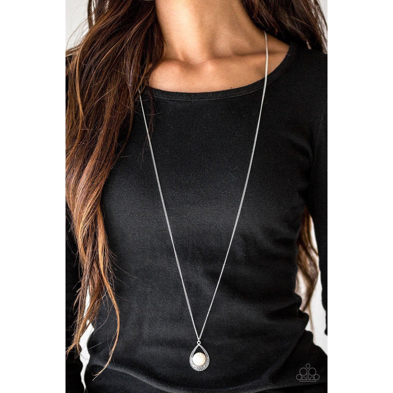 Paparazzi Rio Rancho Resplendence White Rhinestone Necklace & Earrings Set