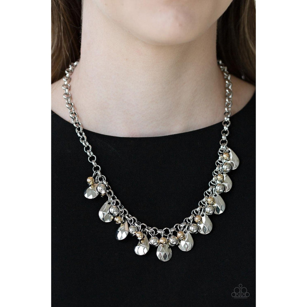 Paparazzi Stage Stunner -Silver Necklace & Earrings Set-Necklace-SPARKLE ARMAND